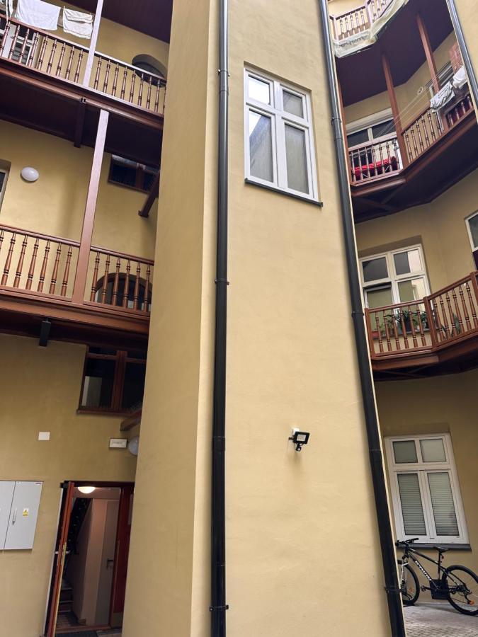 Apartament Stare Miasto Краков Экстерьер фото